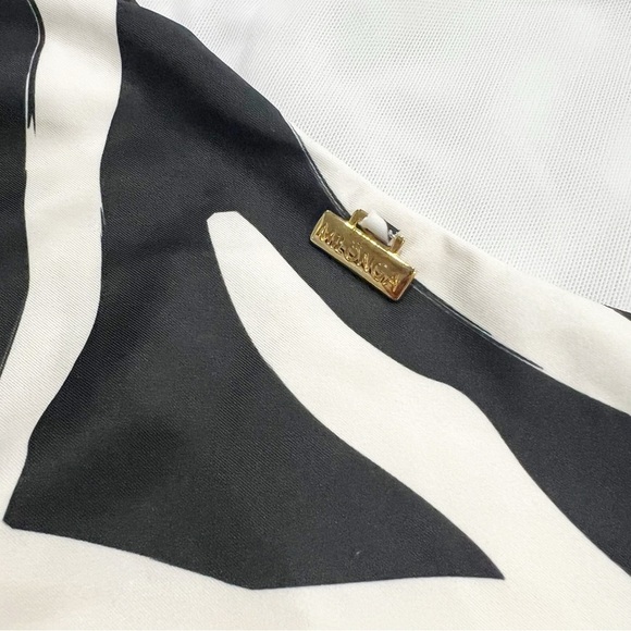 Boston Proper Milonga Zebra Over The Shoulder One Piece Swimsuit Sz Medium - Picture 7 of 10